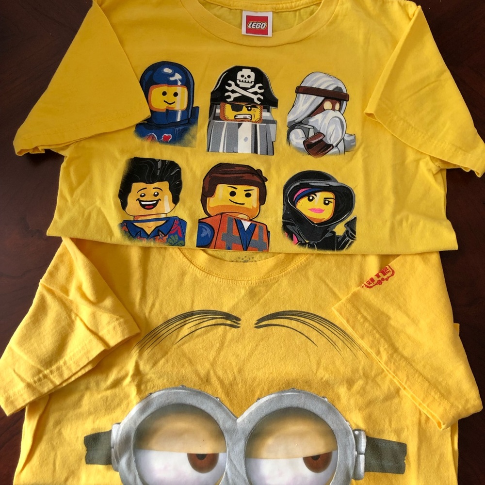 Graphic tees💛